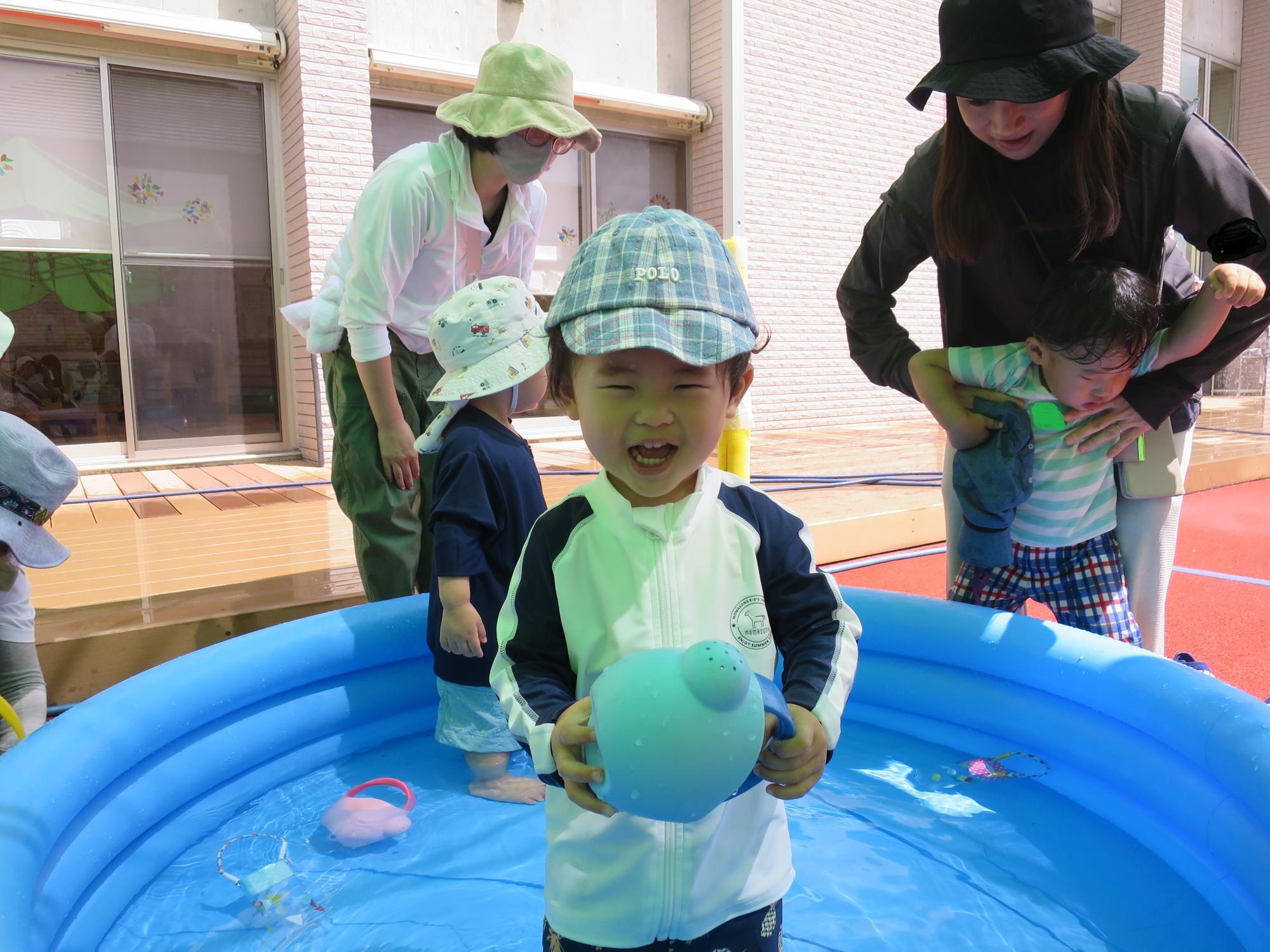 プールあそび