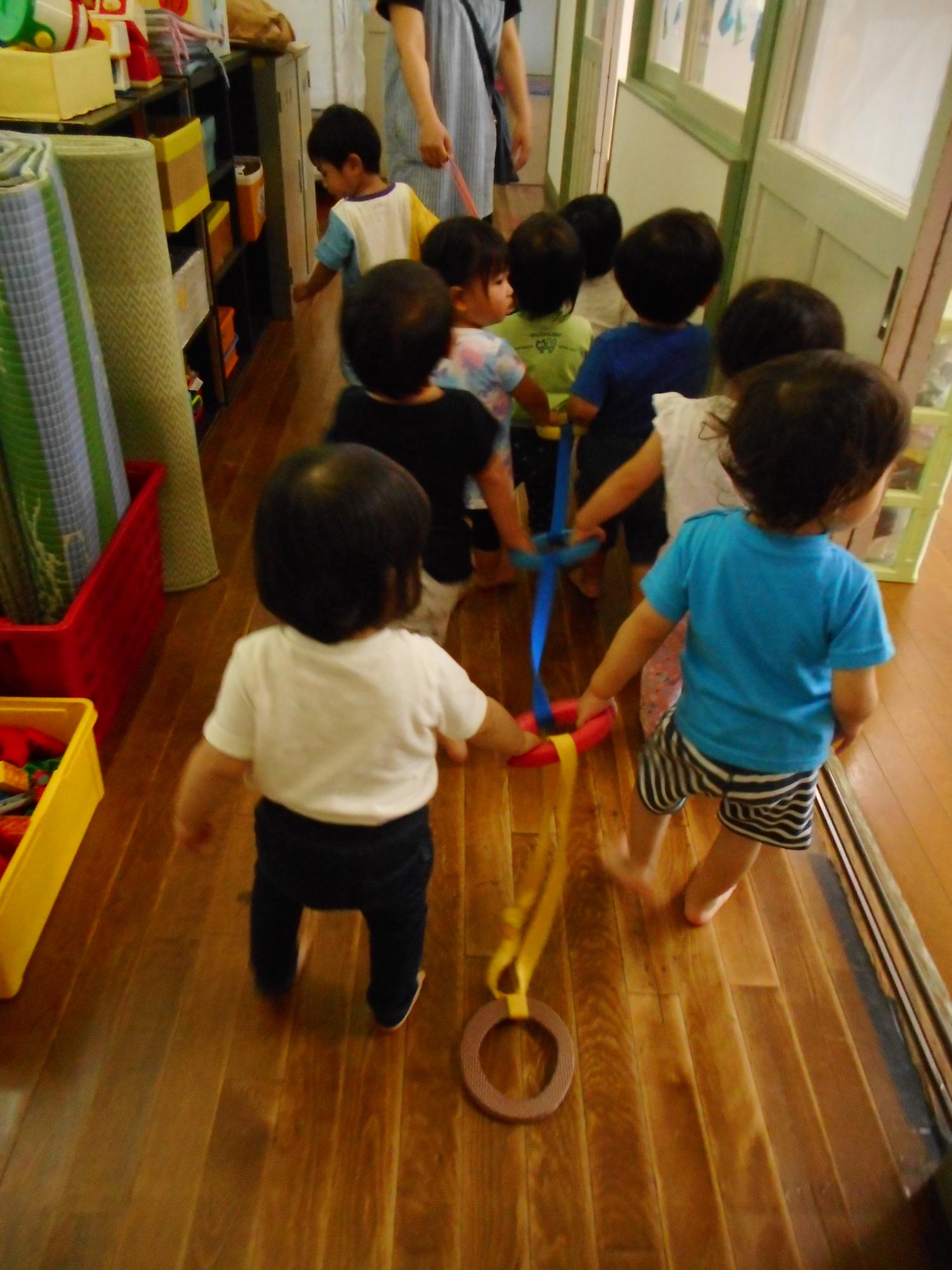 1歳児 りすぐみ の保育所生活 高根保育所 日高市ホームページ