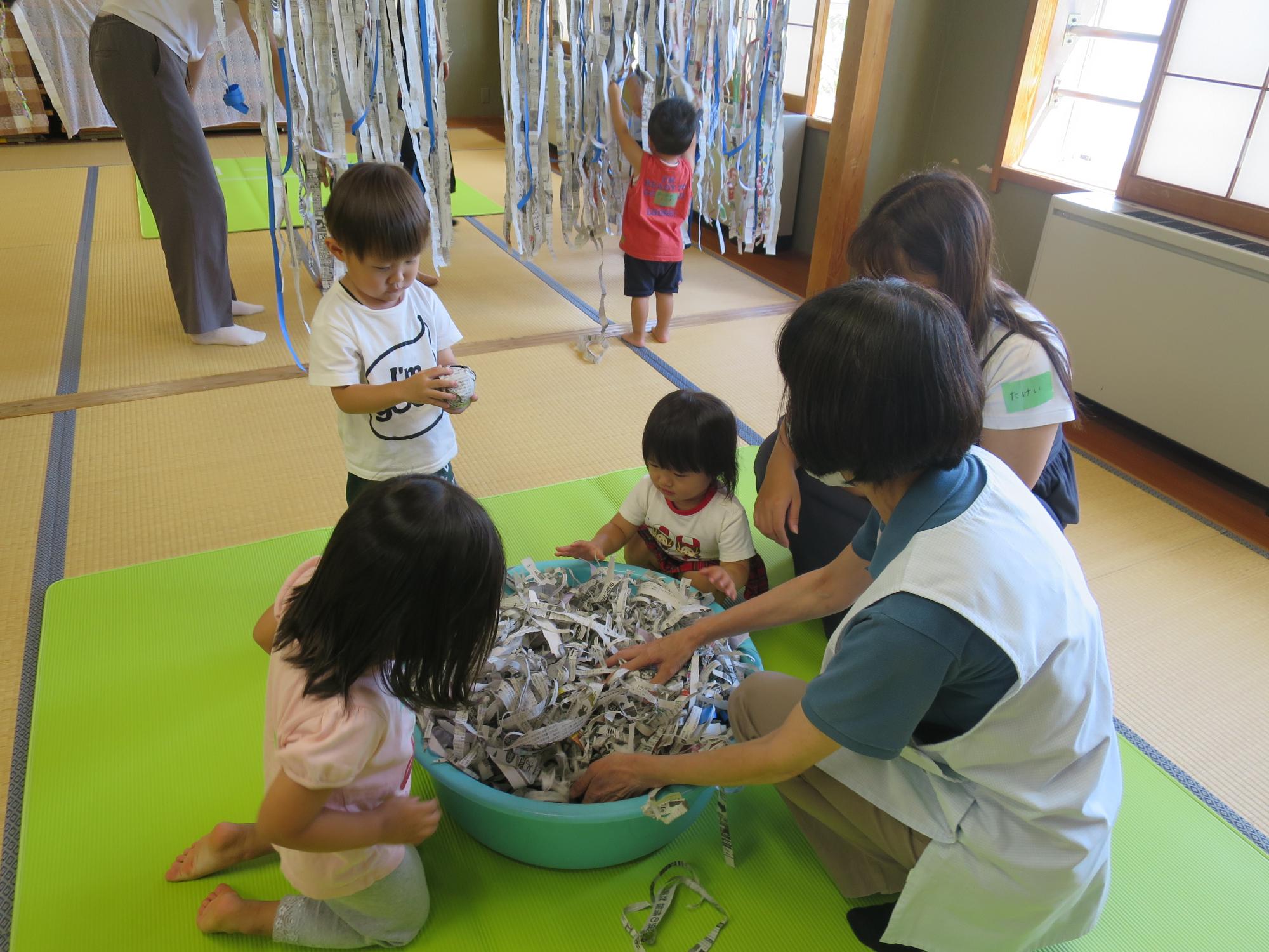 新聞あそび（おひさま）8月26日