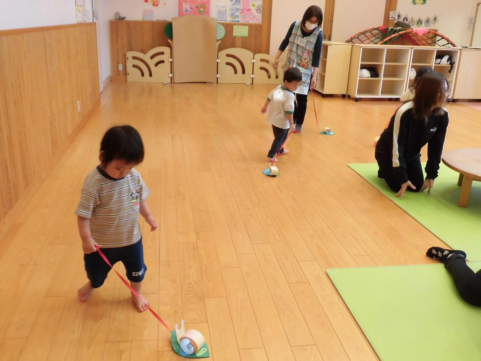 作って遊ぼう（おさんぽかたつむり）