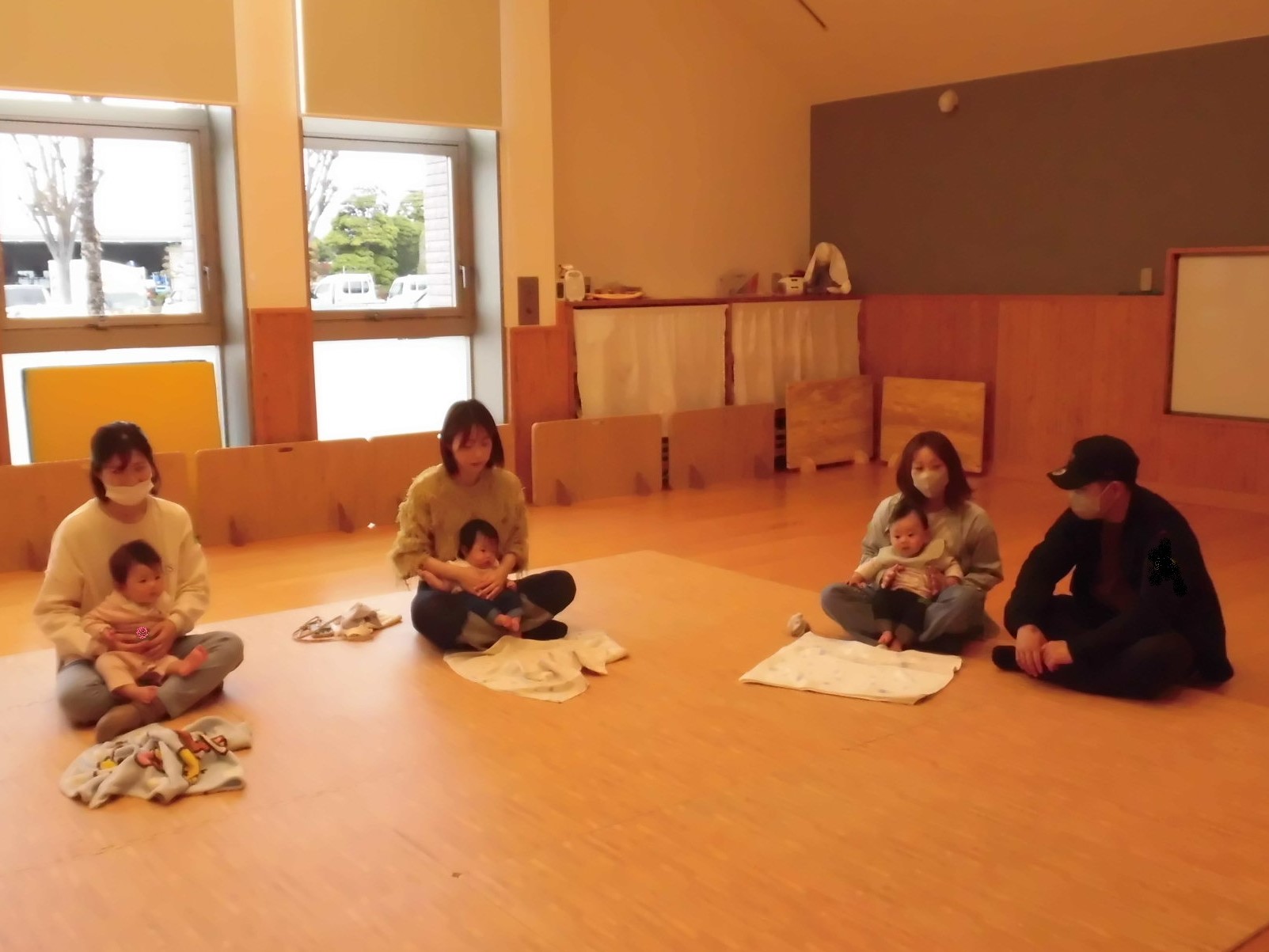 わらべうたベビーマッサージ