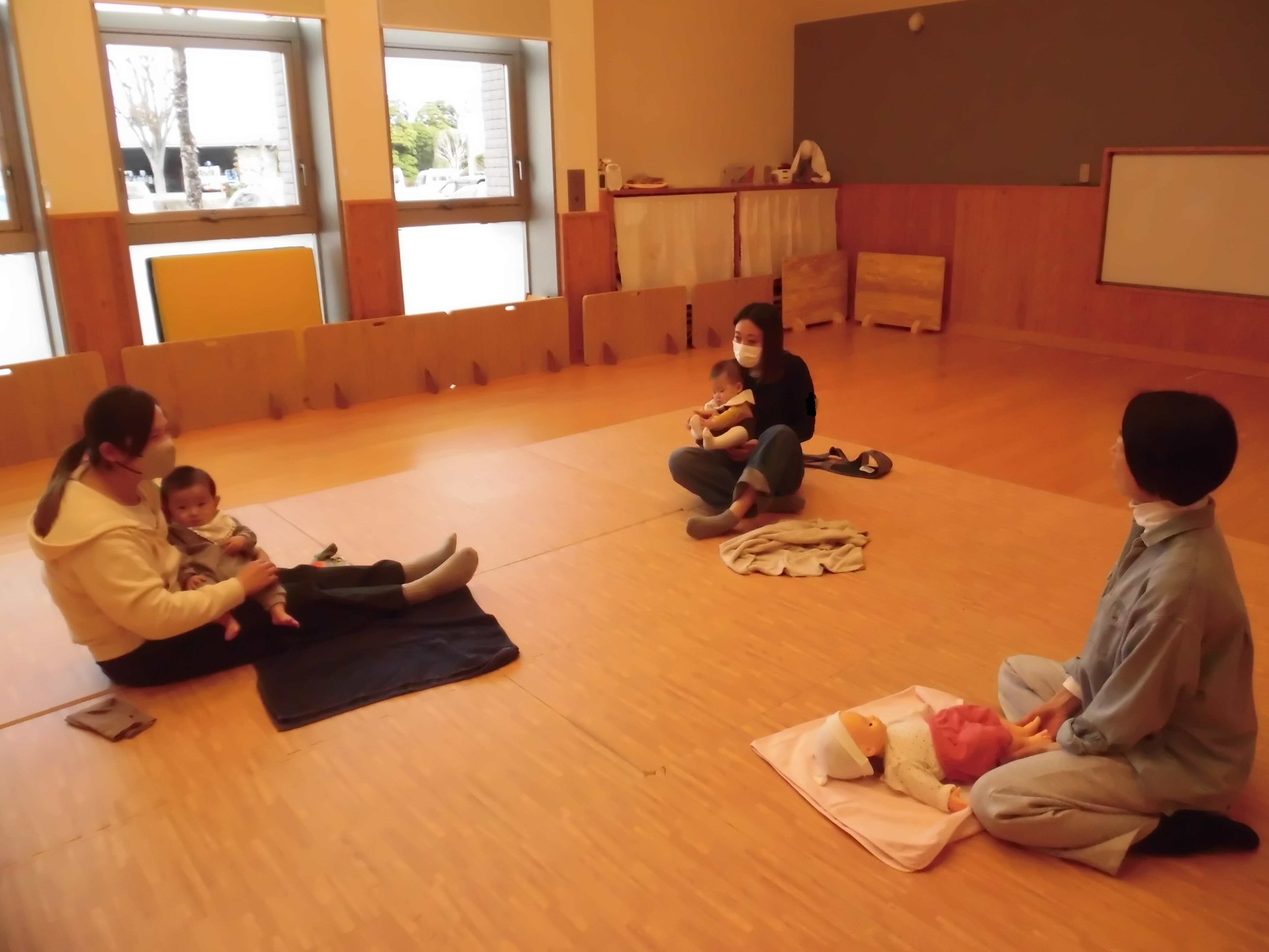 わらべうたベビーマッサージ