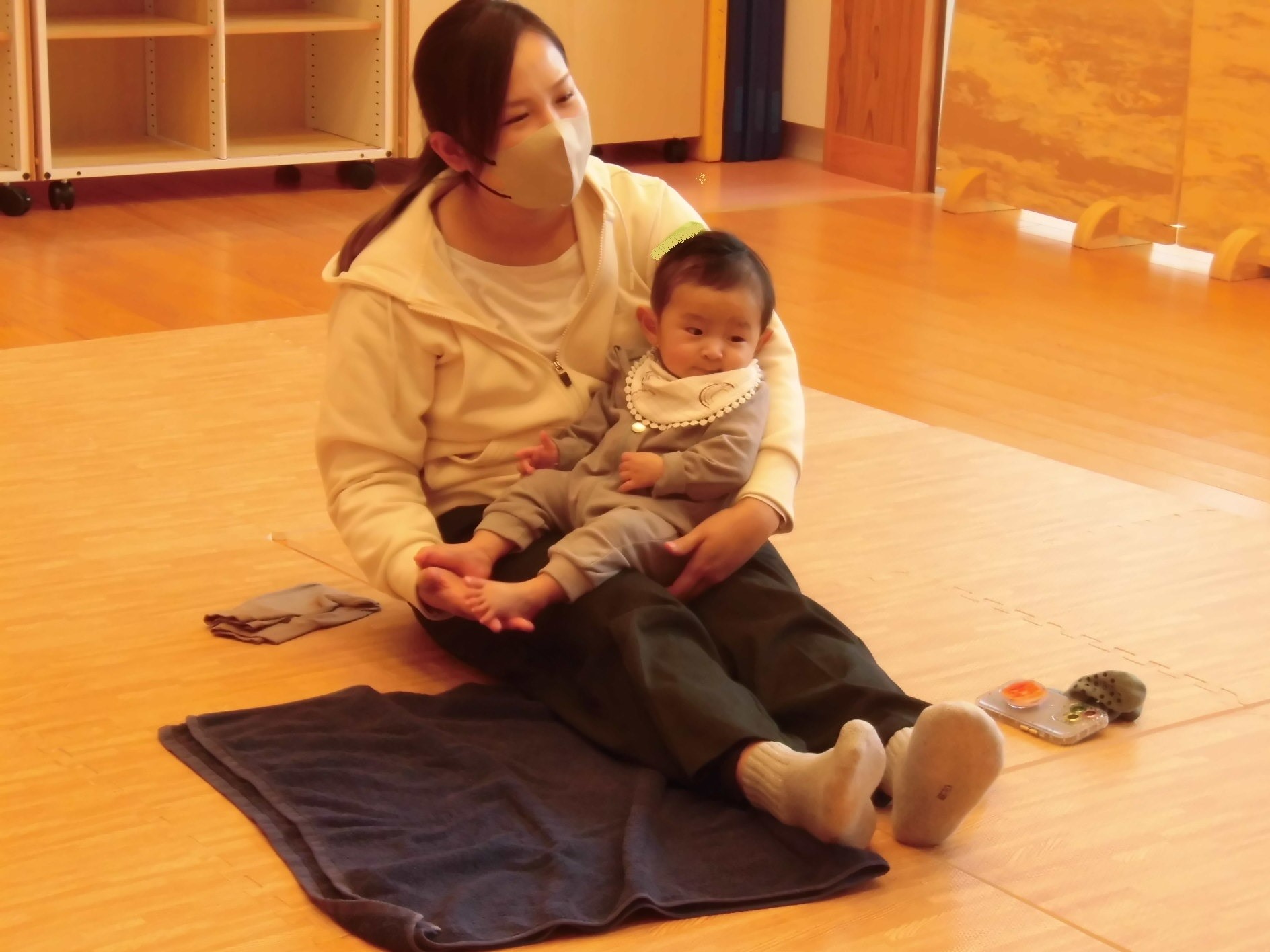 わらべうたベビーマッサージ