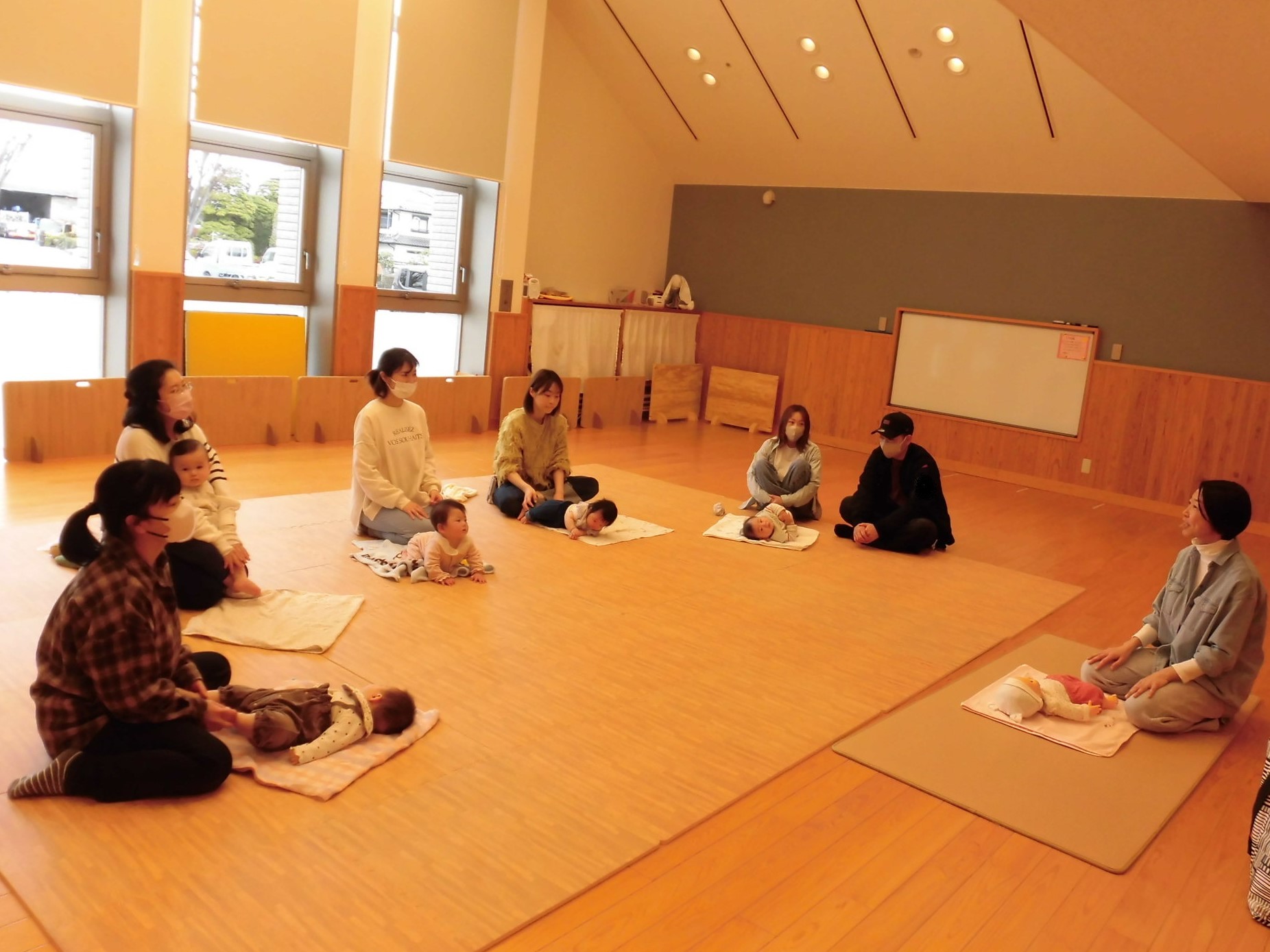 わらべうたベビーマッサージ