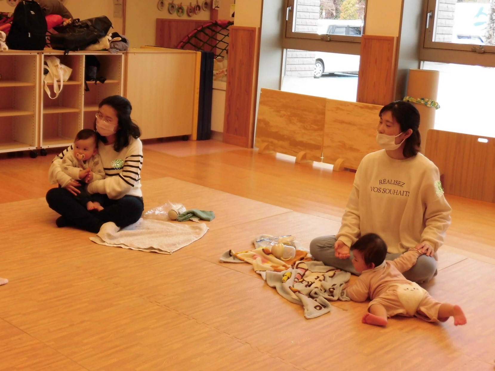 わらべうたベビーマッサージ