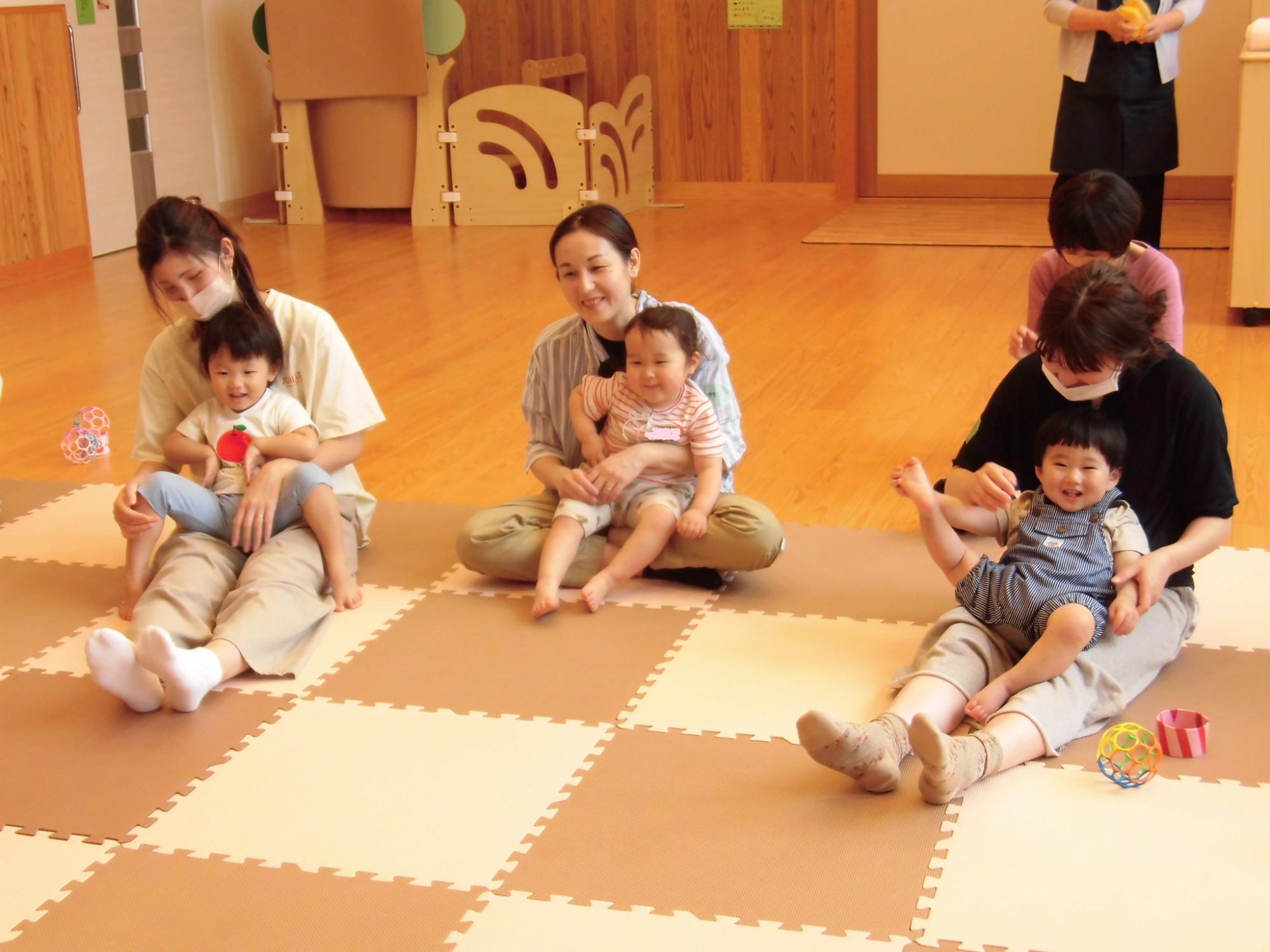 わらべうたで一緒に遊ぼう（ぬくぬく）4月24日