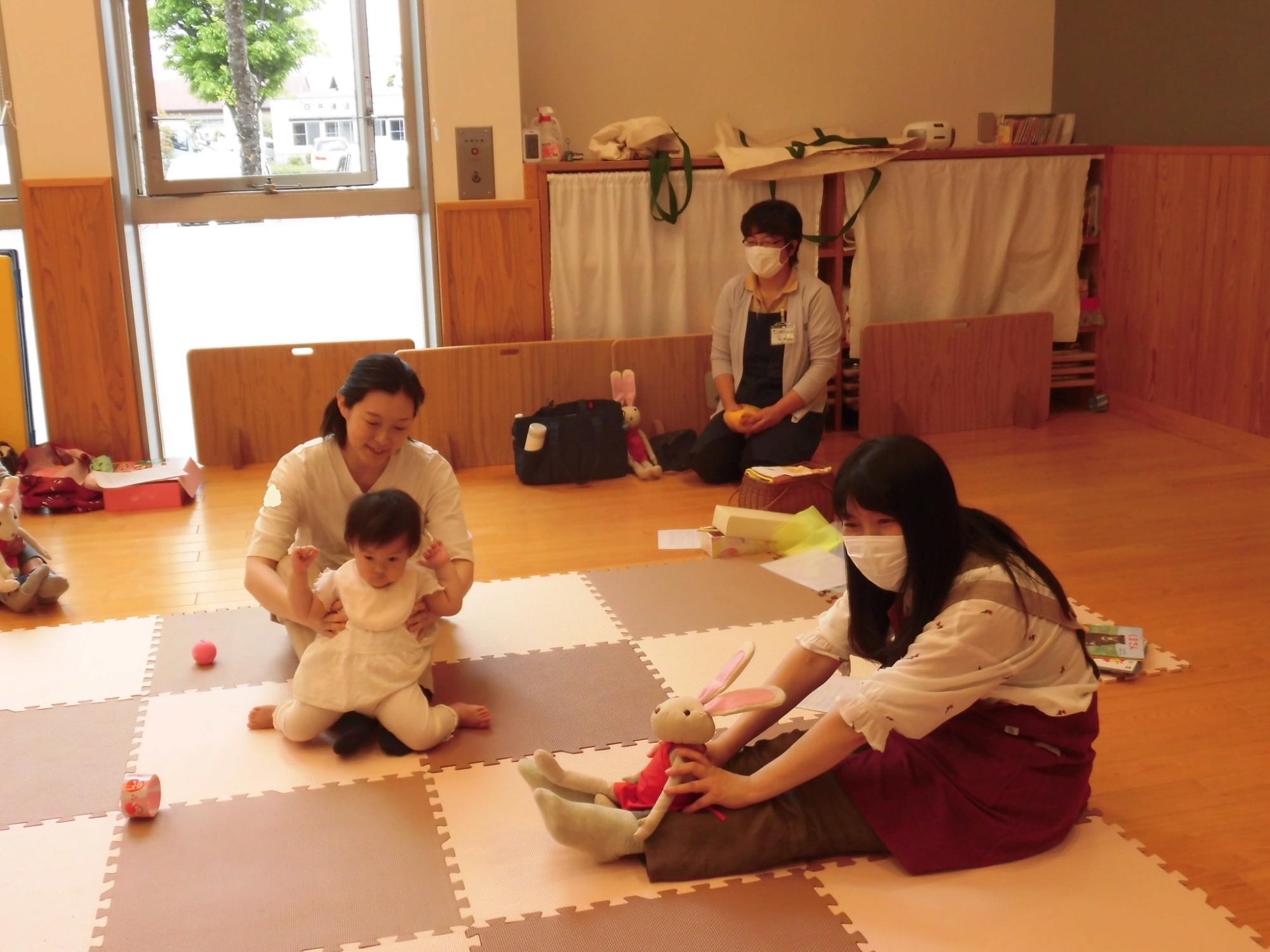 わらべうたで一緒に遊ぼう