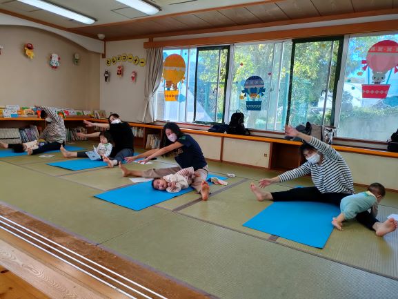 ポーズをとる参加者の皆さん