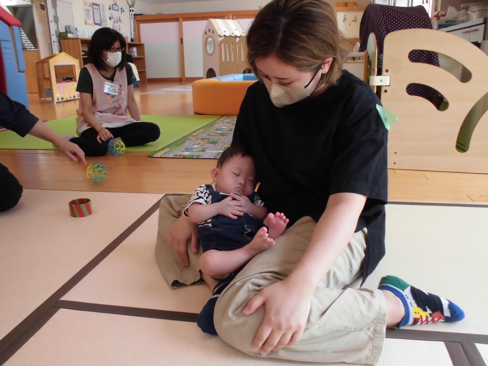 0才児サロン参加者の様子