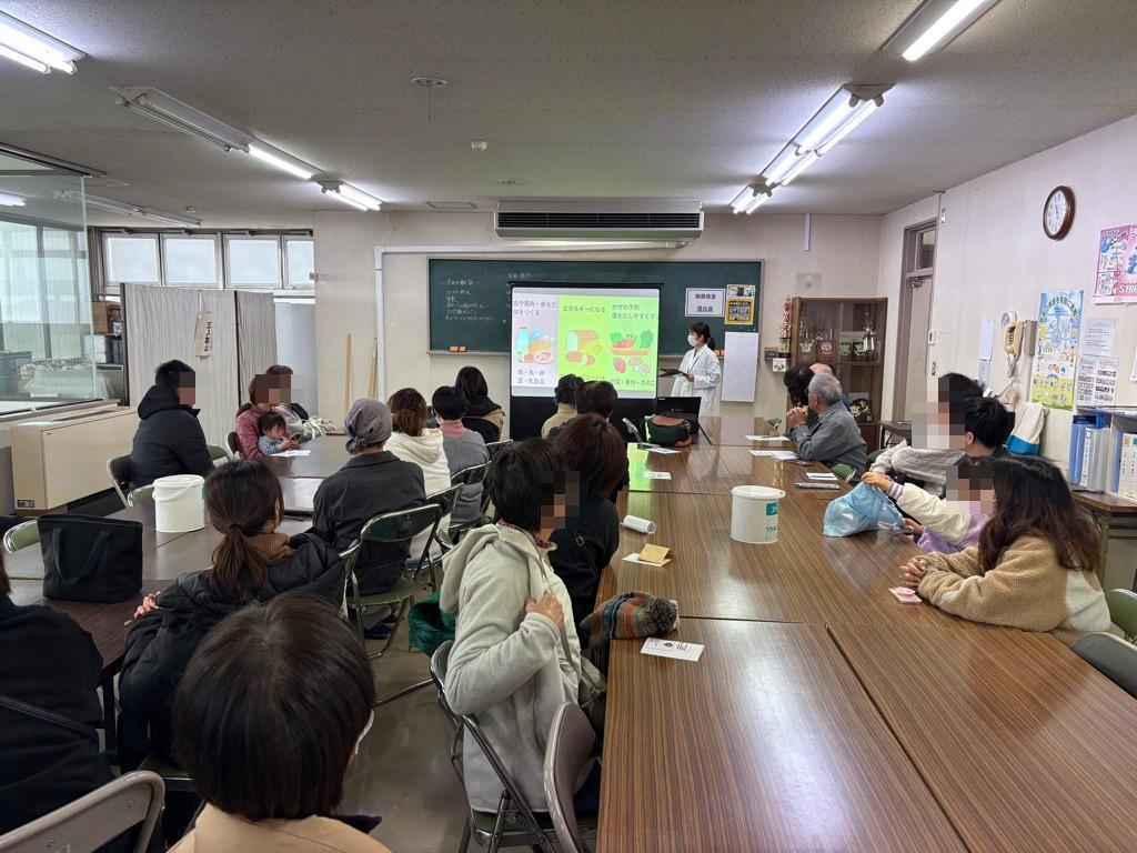 試食の様子の写真