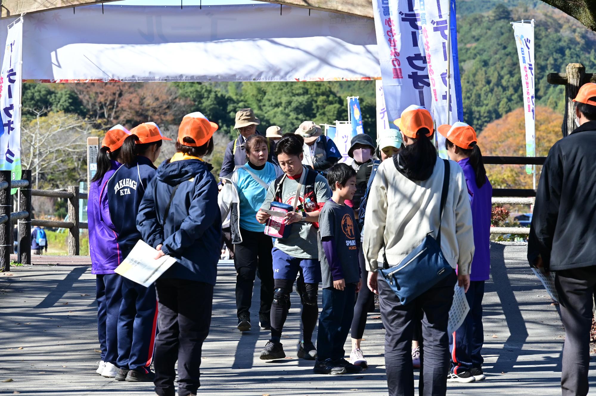 活躍する中学生ボランティア2025