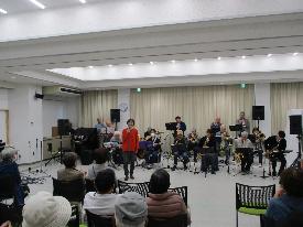 SGSおやじバンドの演奏