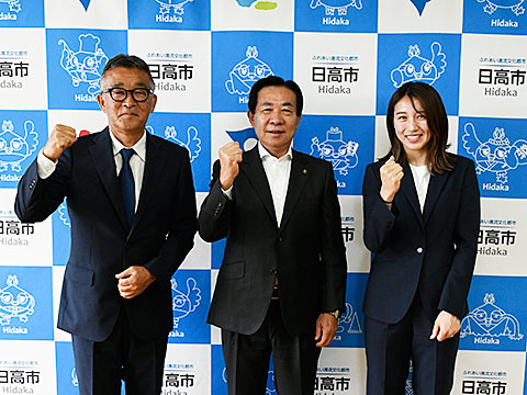 ちふれASエルフェン埼玉が表敬訪問されました(5月30日)