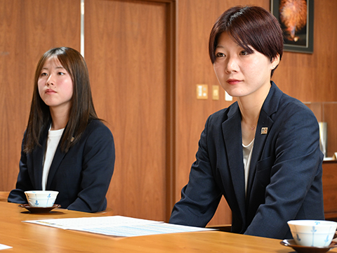 栃谷選手、田中選手の写真
