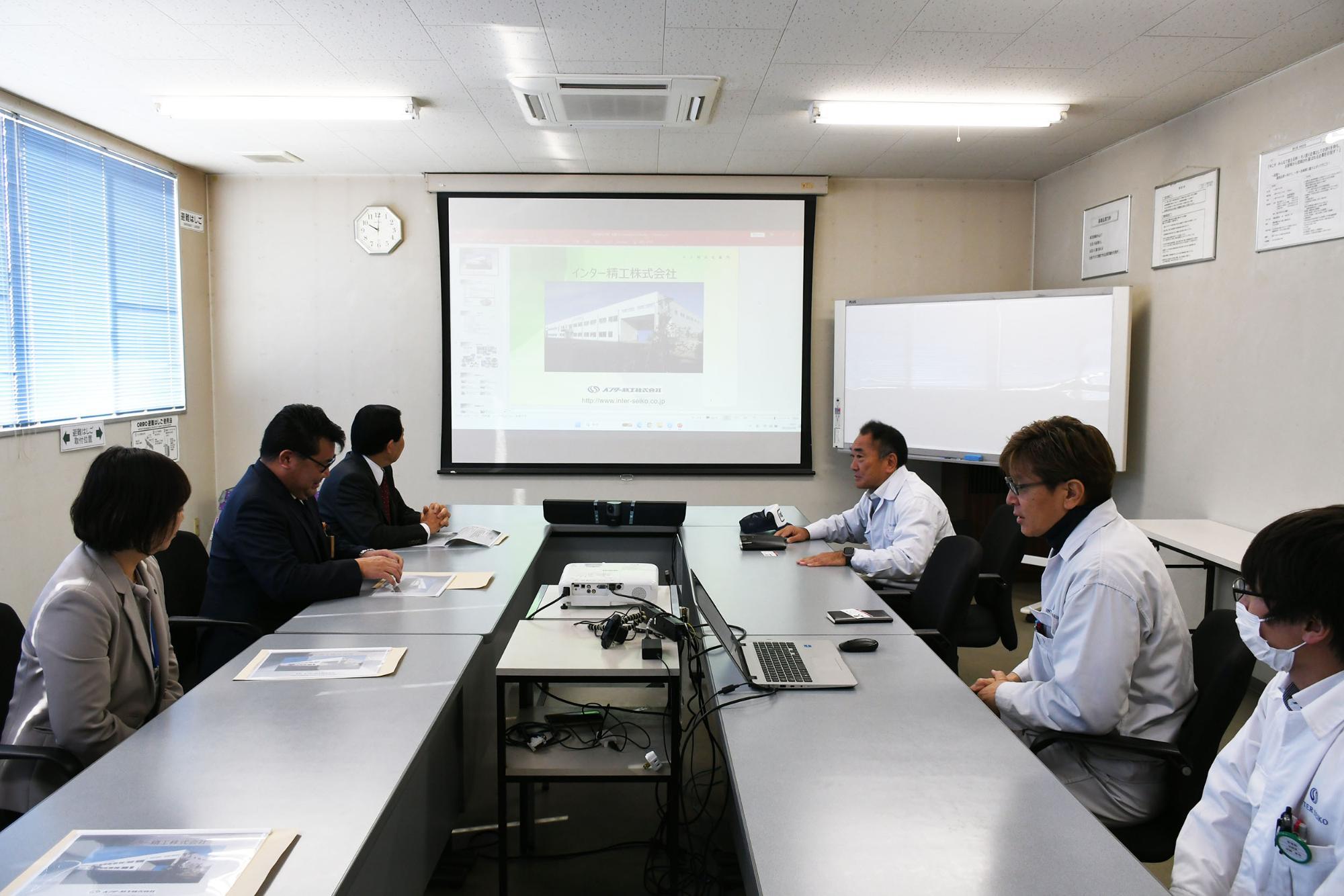 会社概要の説明と質疑応答