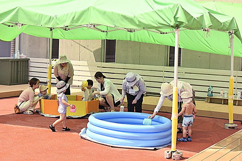 お水で遊んで