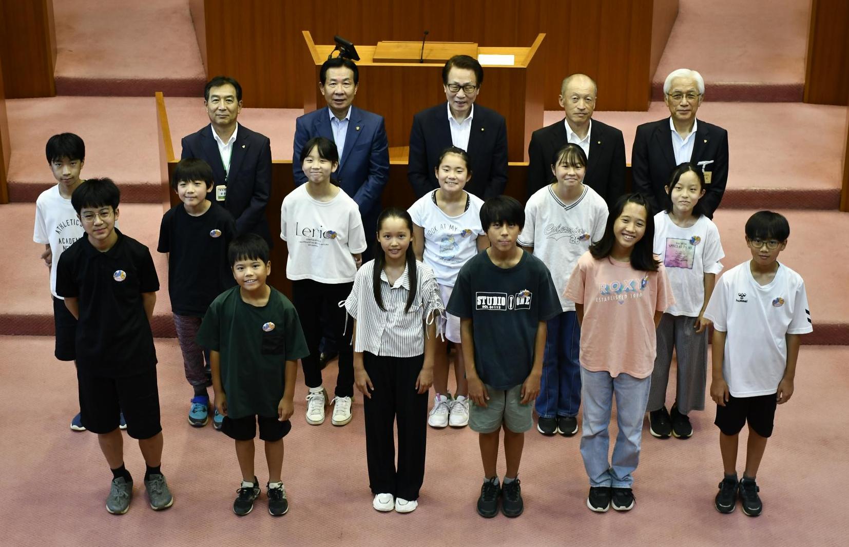子ども議会記念写真