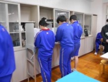 投票記載の様子