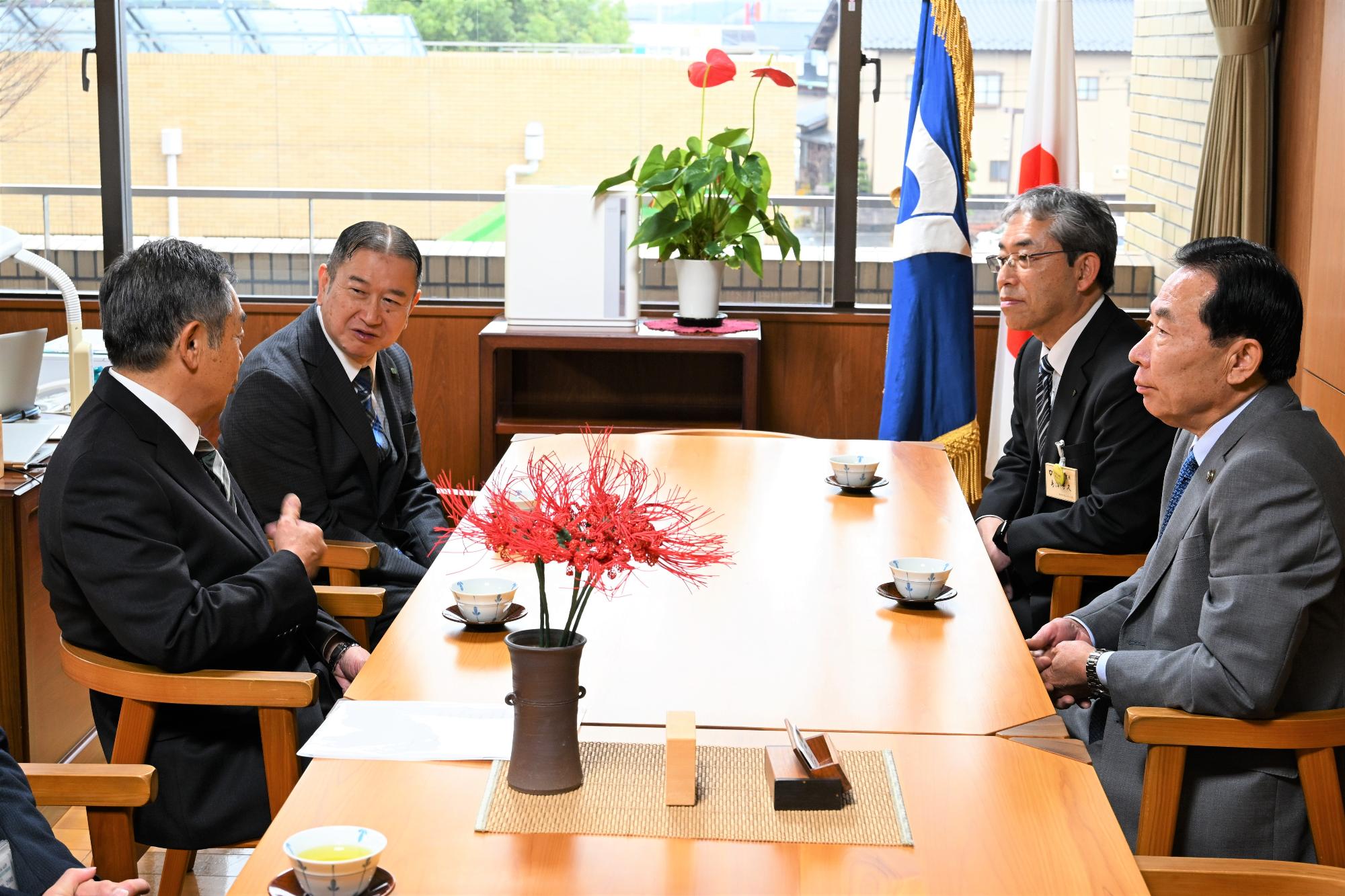 横断機・雨傘寄贈式4