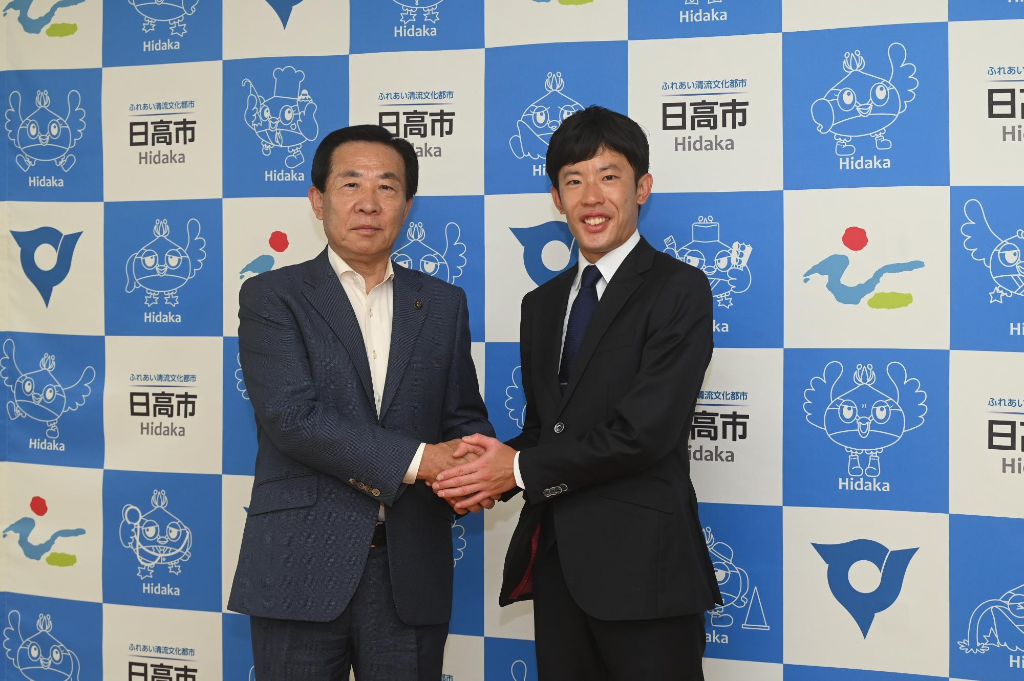 東京2025世界陸上マラソン男子小山直城選手と谷ケ崎市長