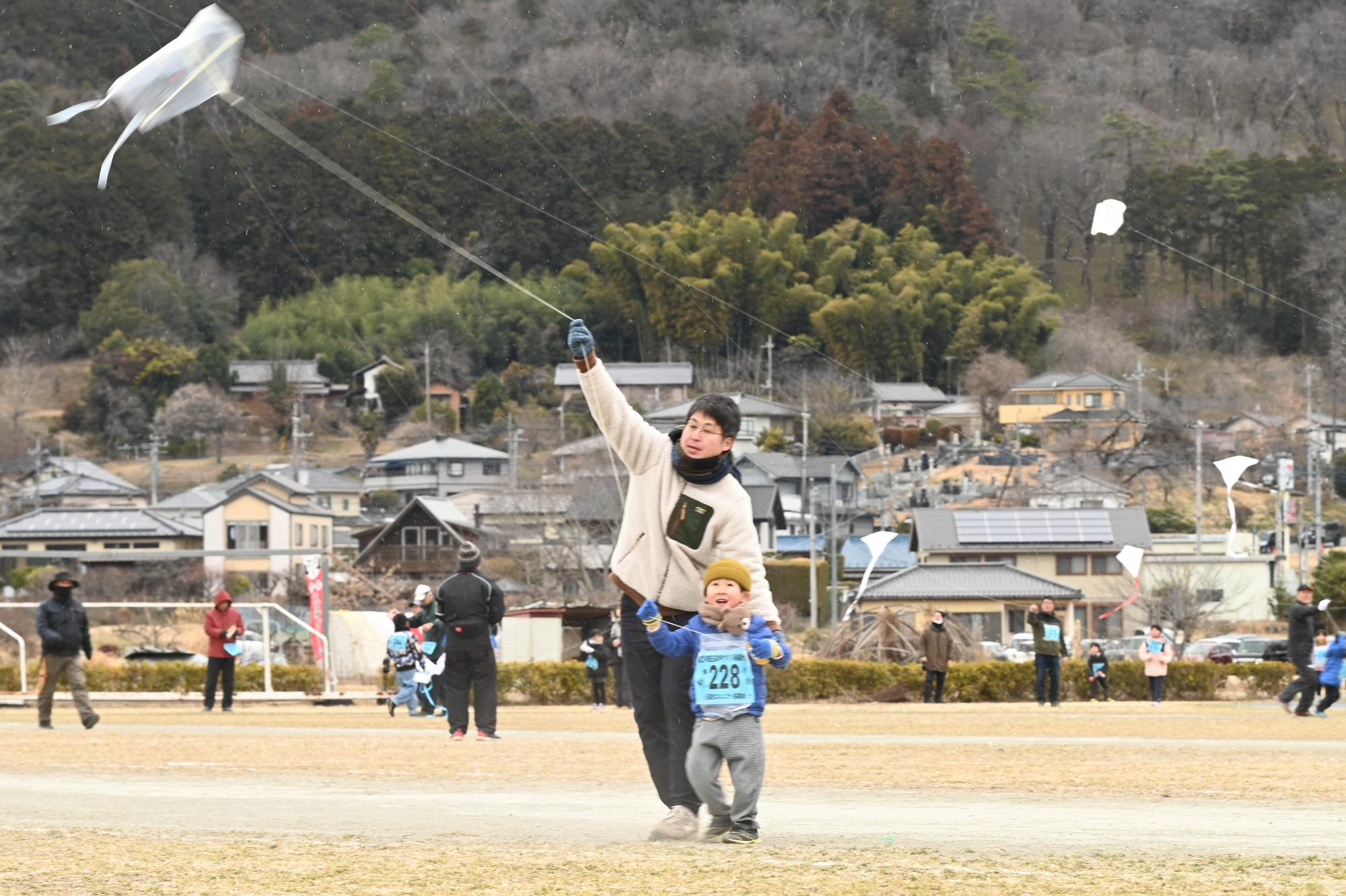 凧揚げ大会の様子1