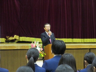 高萩北中卒業講話の写真