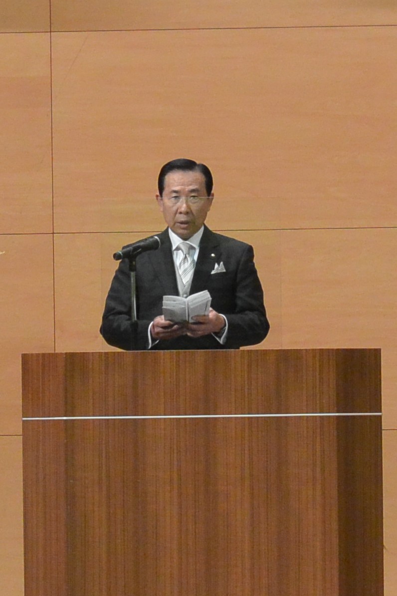 令和3年1月10日日高市成人式で祝辞を述べる谷ケ崎市長