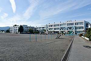 高麗川小学校全景の写真