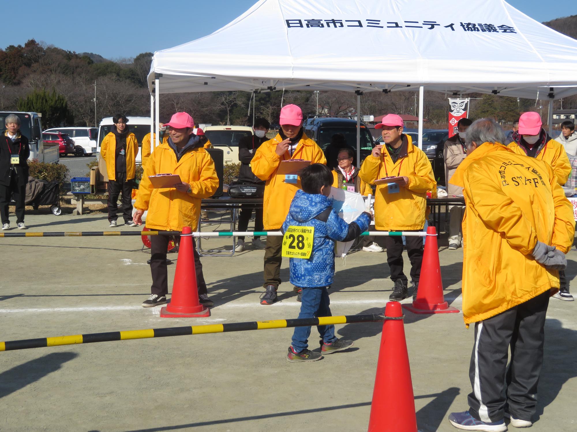 小学生幼児の部の審査