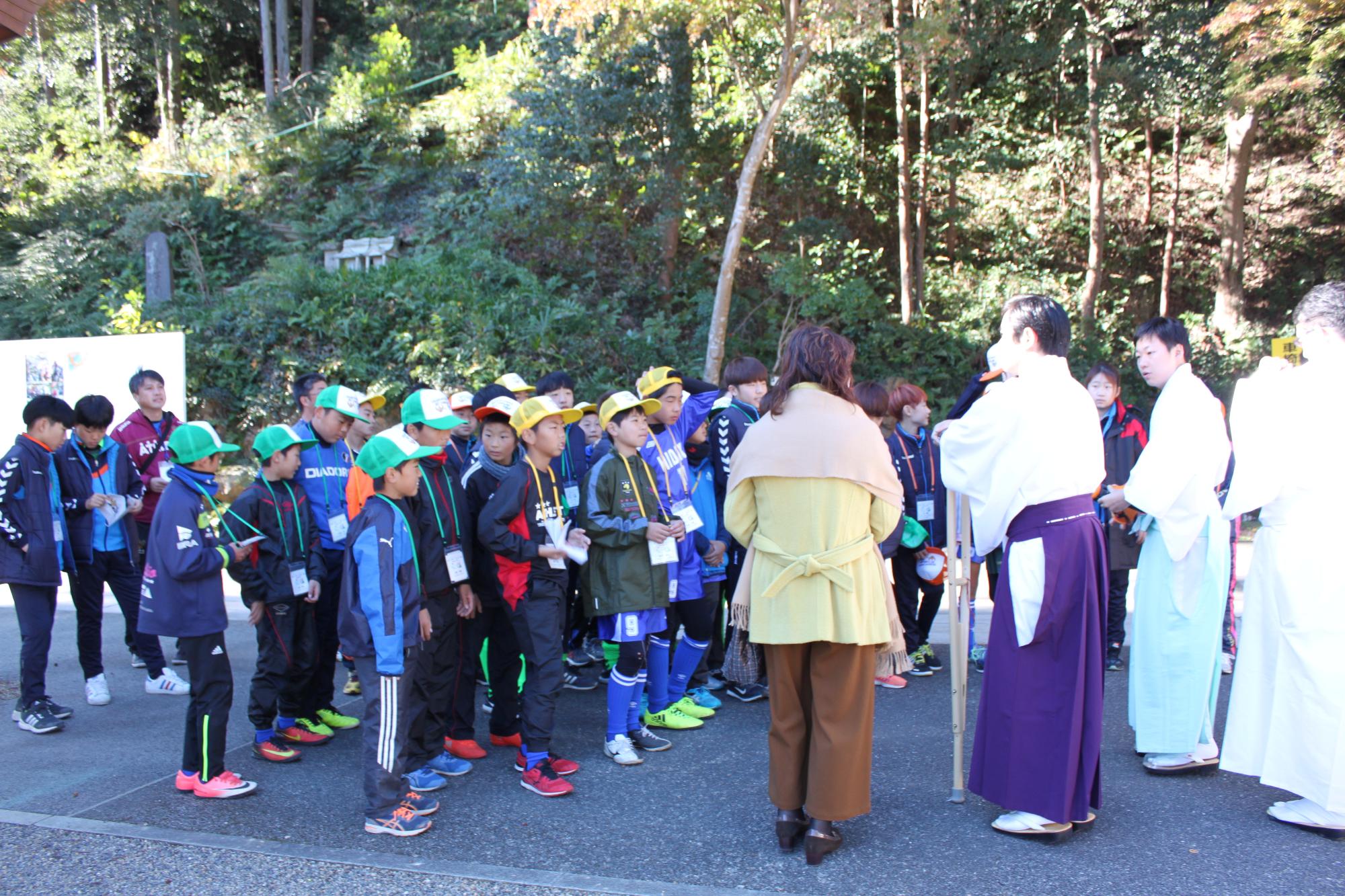 高麗神社見学の様子