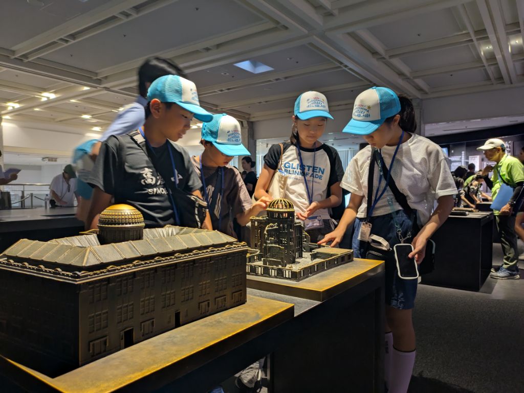 平和資料館にて