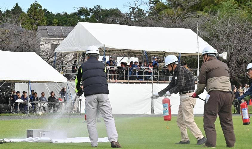 住民による初期消火訓練