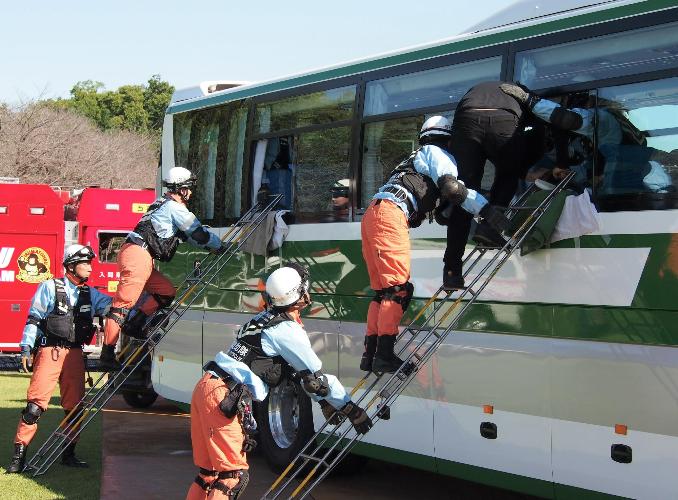多重衝突事故救出訓練1