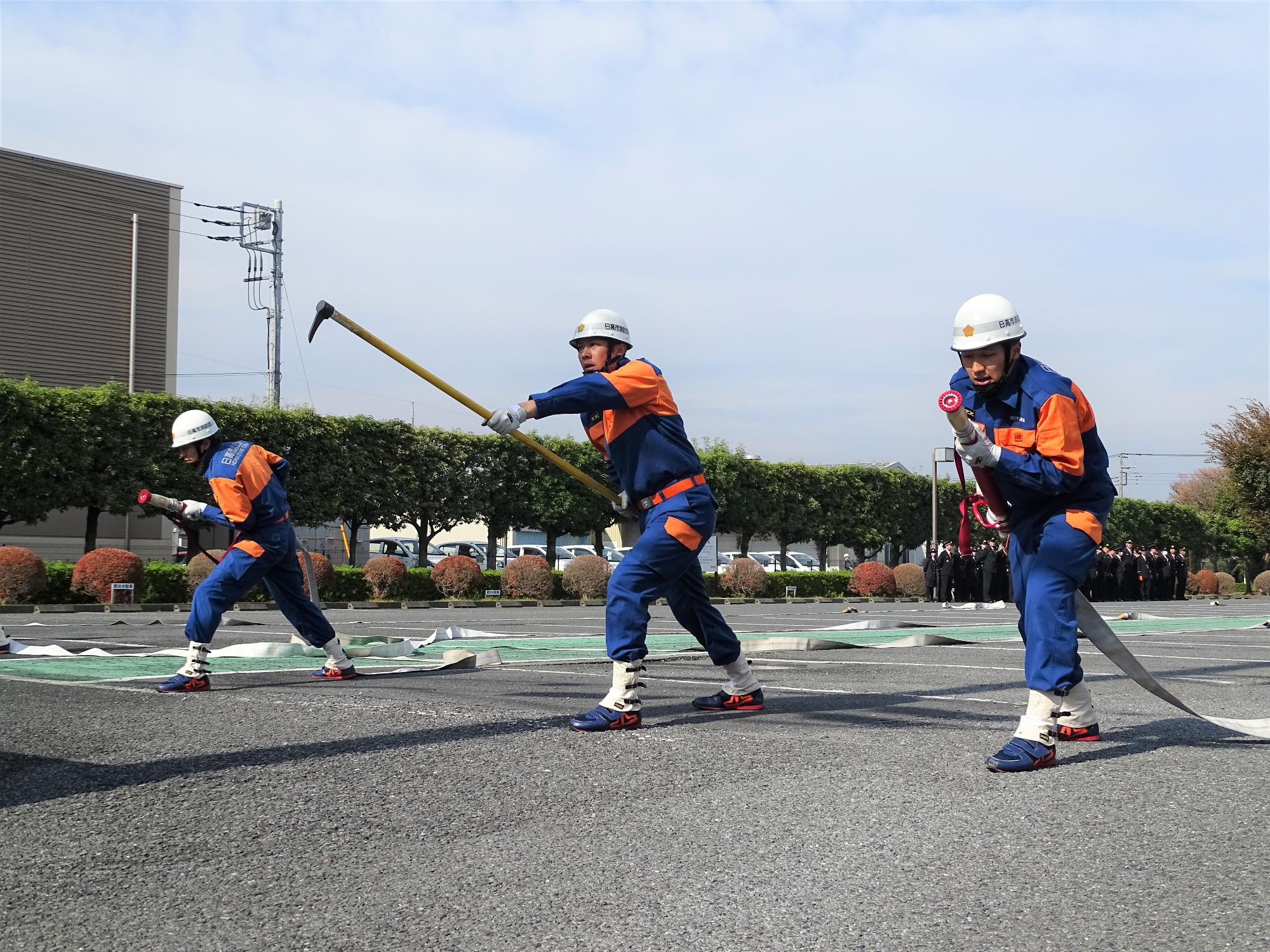 日高市消防団特別点検写真（団員）